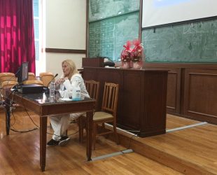 Ομιλία της Ελένης Παξιμάδη με θέμα «Ζώντας με τη Σκλήρυνση κατά Πλάκας – Προσωπική ματιά και μοίρασμα εμπειριών”